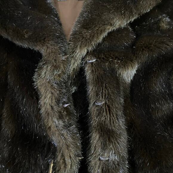 Tyber by St. John French Faux Fur Jacket - L - Picture 3 of 6